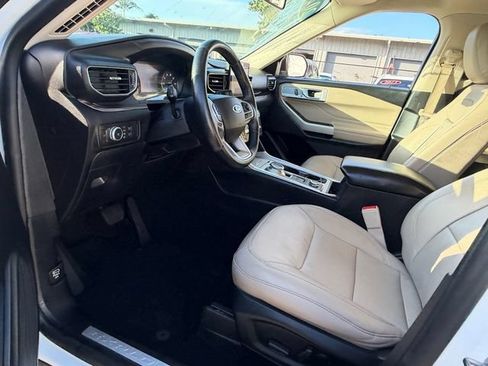 Used 2021 Ford Explorer Limited AWD/4WD image 11