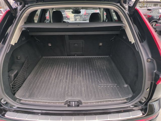 Certified 2023 Volvo XC60 B5 Ultimate w/ Protection Package Premier FWD image 28