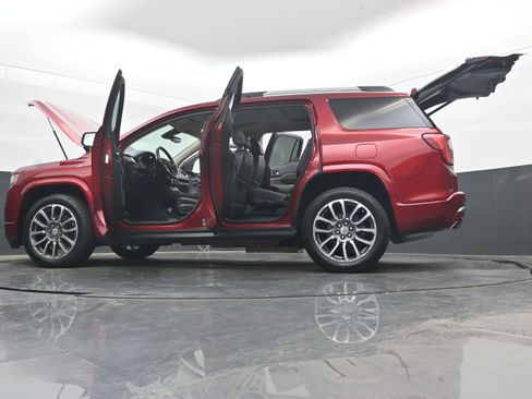 Used 2022 GMC Acadia Denali w/ Denali Ultimate Package AWD/4WD image 42