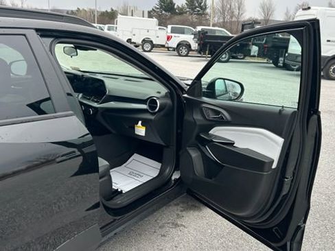 New 2026 Chevrolet Trax LT image 42