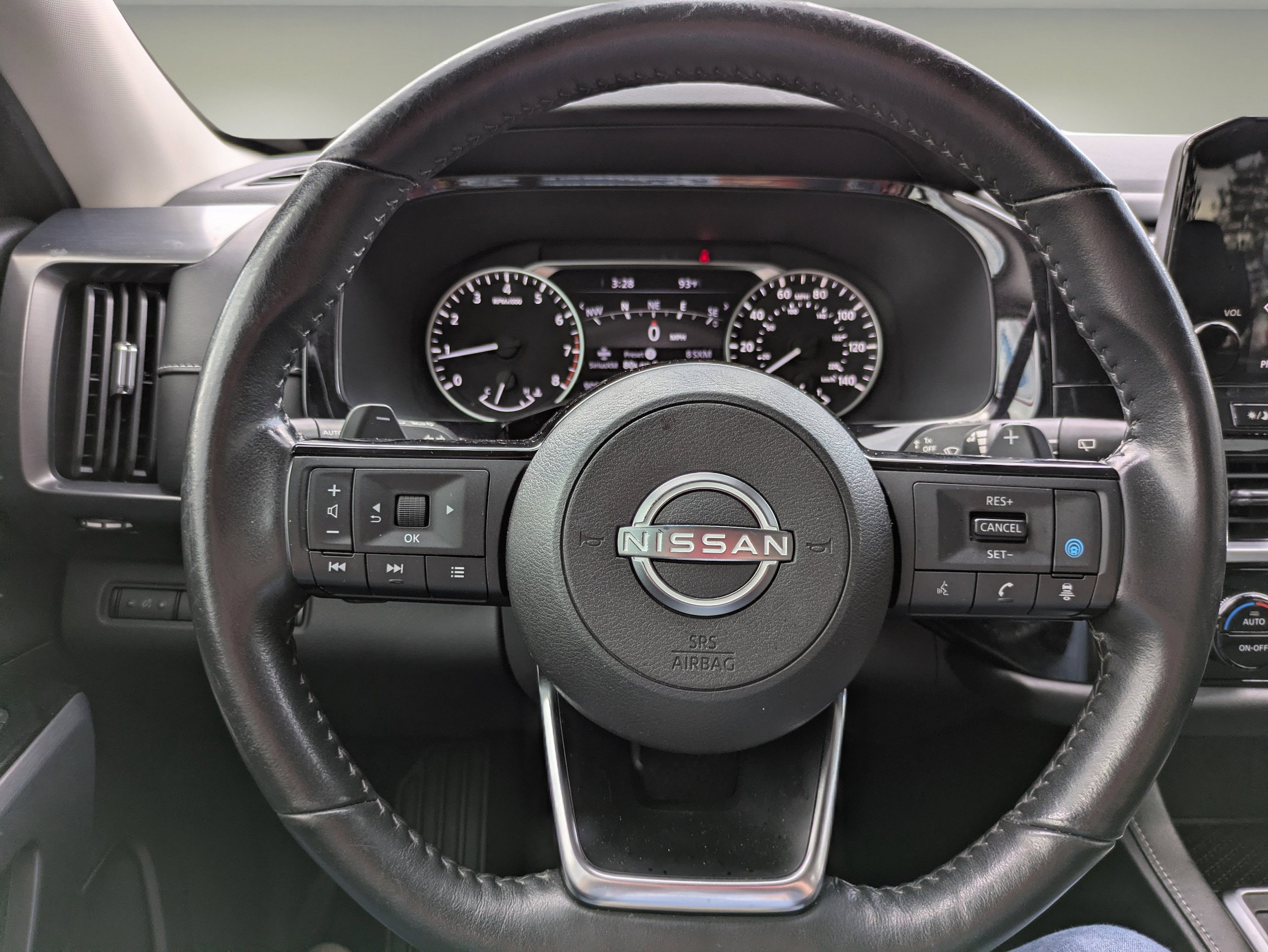 Used 2022 Nissan Pathfinder SL FWD image 19