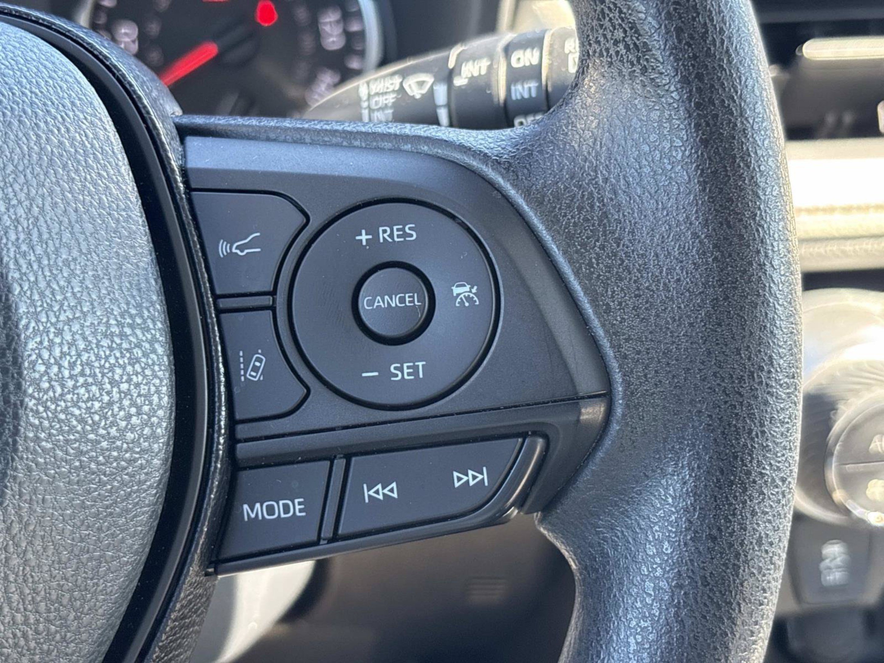 Used 2021 Toyota RAV4 XLE w/ Convenience Package AWD/4WD image 26