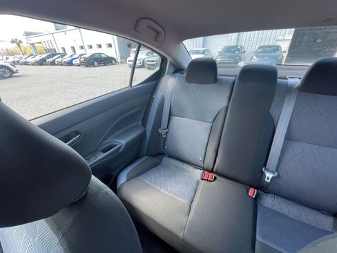 Used 2025 Nissan Versa SV image 37