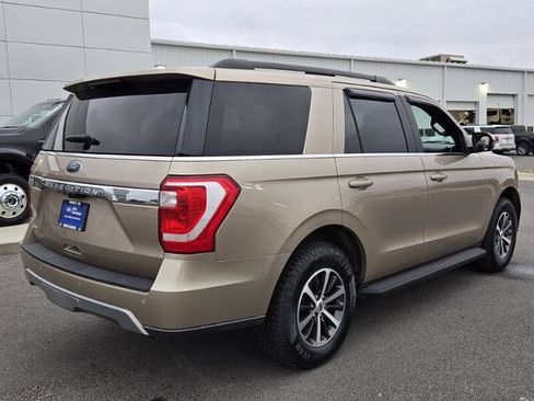 Certified 2020 Ford Expedition XLT image 4