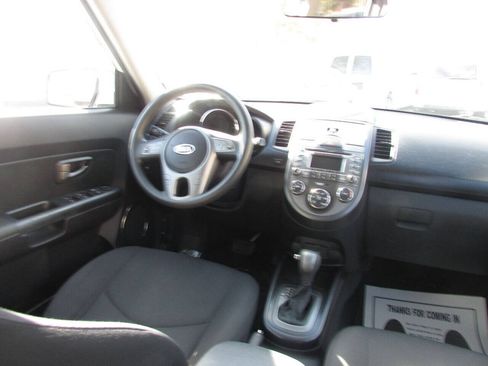 Used 2011 Kia Soul + w/ Audio Pkg FWD image 40