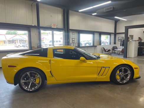 Used 2011 Chevrolet Corvette Grand Sport w/ Preferred Equipment Group RWD image 17