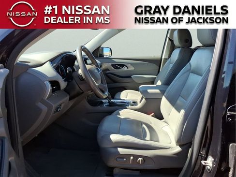 Used 2020 Chevrolet Traverse LT w/ LT Premium Package image 21