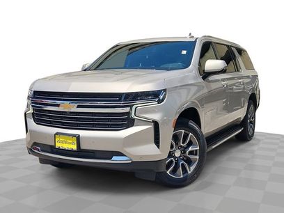 Used 2023 Chevrolet Suburban LT w/ LT Signature Plus Package