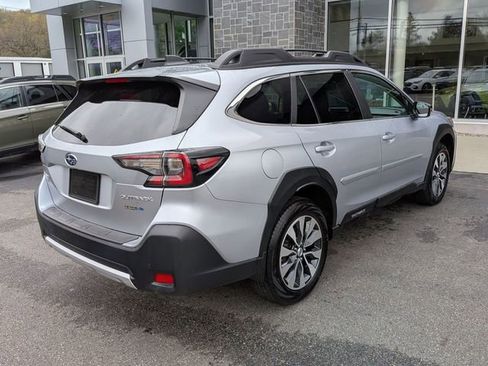 Used 2024 Subaru Outback Limited AWD/4WD image 3