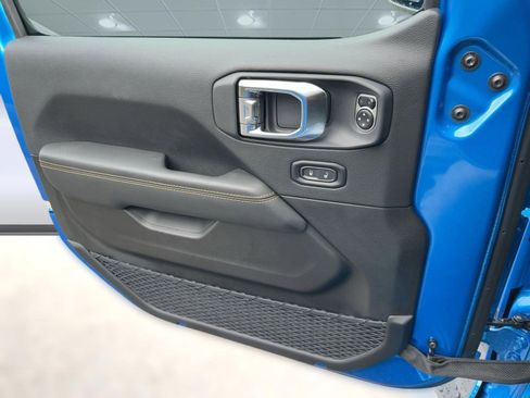 New 2025 Jeep Gladiator Sport image 29