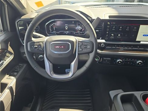 New 2025 GMC Sierra 1500 Elevation image 12
