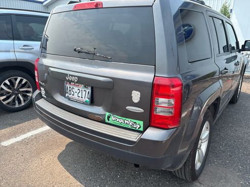 Used 2014 Jeep Patriot Latitude AWD/4WD image 3