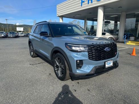 New 2026 Ford Explorer ST image 8