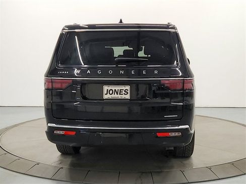 Used 2024 Jeep Wagoneer L Series II w/ Flexible Seating Group image 6