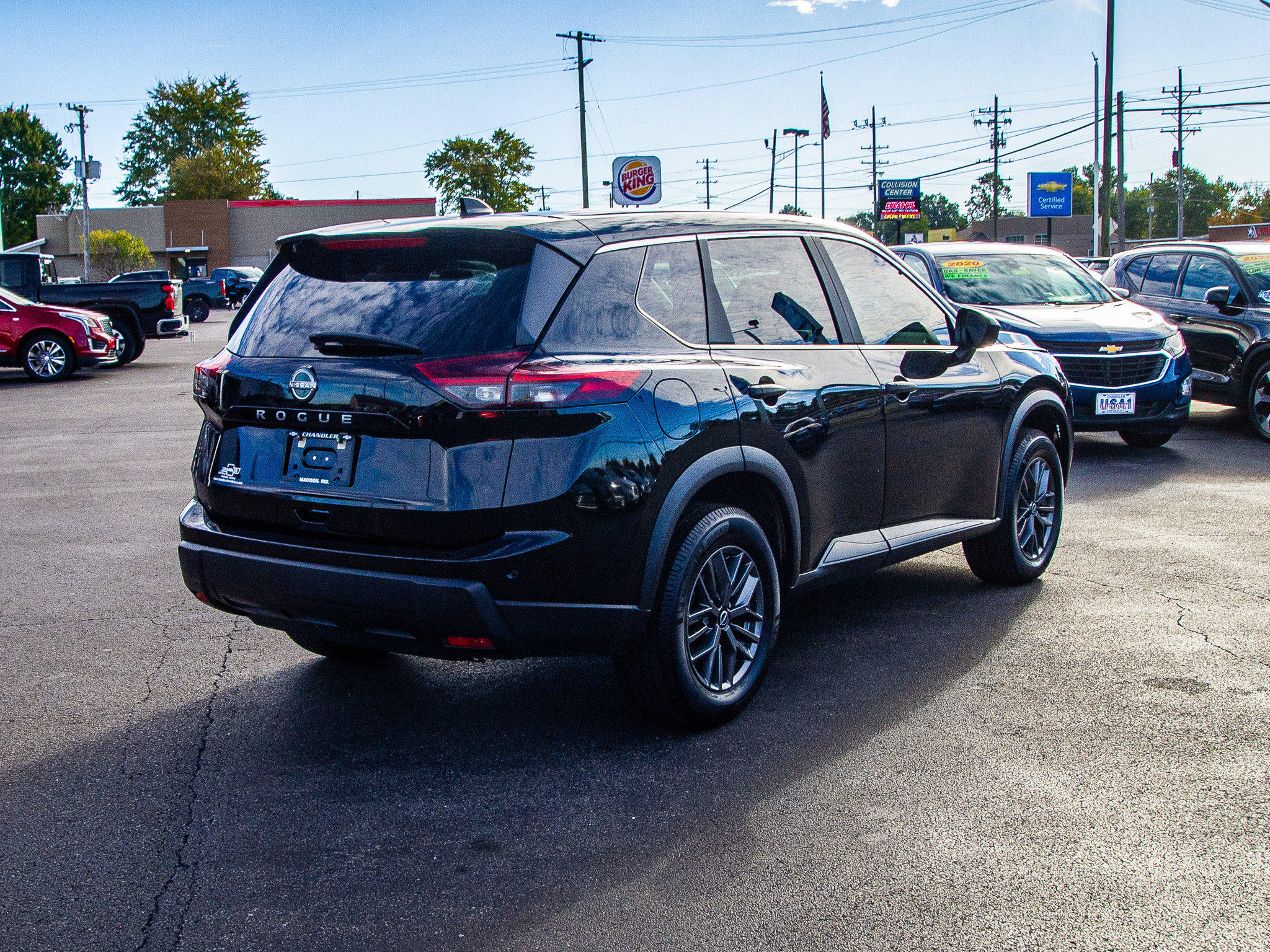 Used 2024 Nissan Rogue S FWD image 7