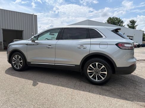 Used 2022 Lincoln Nautilus AWD w/ Premium Package image 9