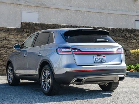 Used 2021 Lincoln Nautilus FWD w/ Equipment Group 101A image 6