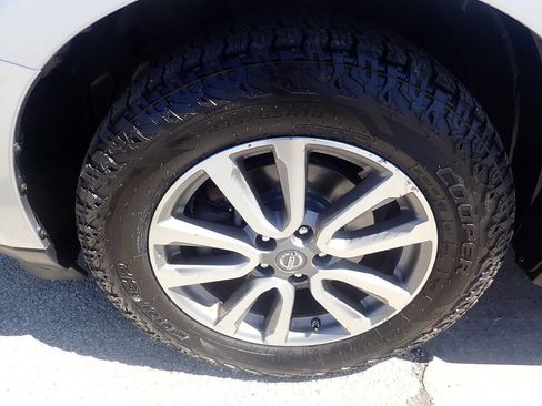 Used 2013 Nissan Pathfinder SL w/ Trailer Tow Pkg AWD/4WD image 15