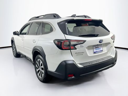 Used 2023 Subaru Outback Premium AWD/4WD image 7