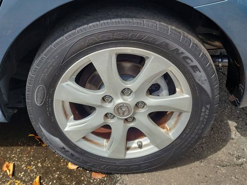 Used 2010 MAZDA MAZDA3 i Touring FWD image 8