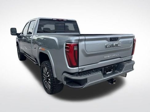Used 2024 GMC Sierra 2500 Denali Ultimate AWD/4WD image 7