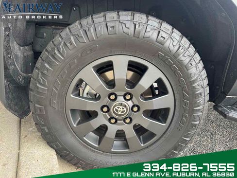 Used 2025 Toyota Land Cruiser image 36