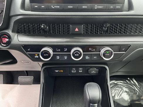 Used 2025 Honda CR-V EX image 19