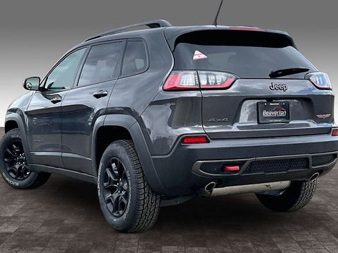 Used 2019 Jeep Cherokee Trailhawk w/ Cold Weather Group AWD/4WD image 13