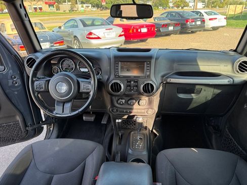 Used 2016 Jeep Wrangler Unlimited Sport w/ Quick Order Package 24S image 30