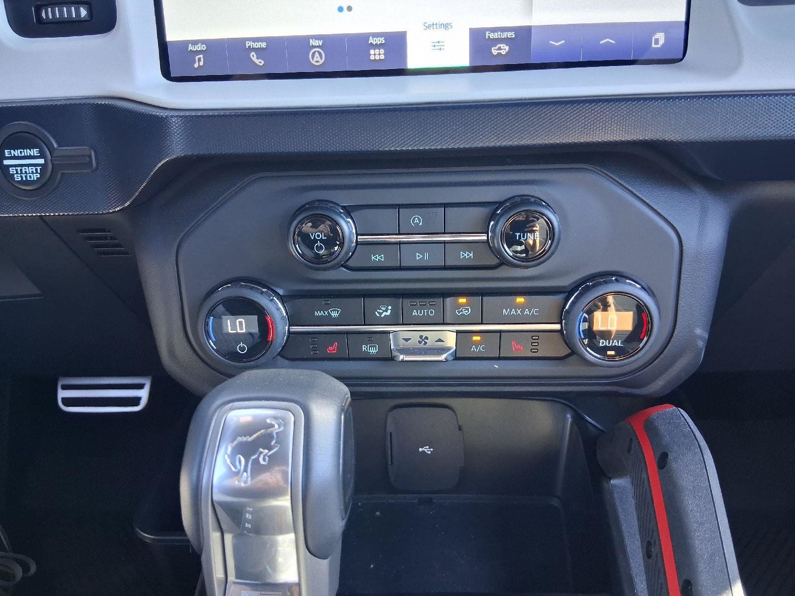 Used 2024 Ford Bronco Heritage Edition AWD/4WD image 27