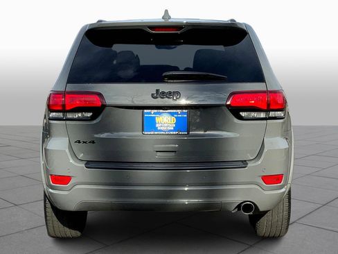 Used 2020 Jeep Grand Cherokee Altitude AWD/4WD image 4