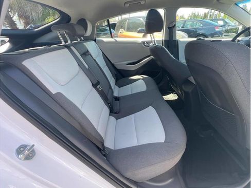 Used 2020 Hyundai Ioniq SE FWD image 10