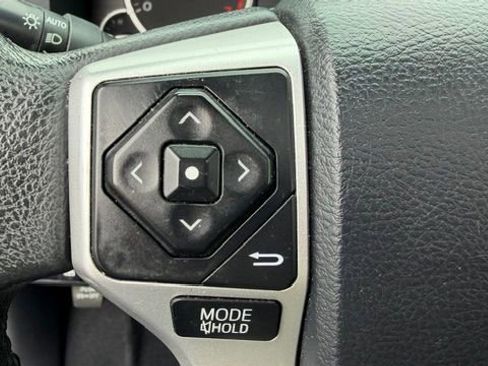 Used 2017 Toyota Tundra Platinum AWD/4WD image 31