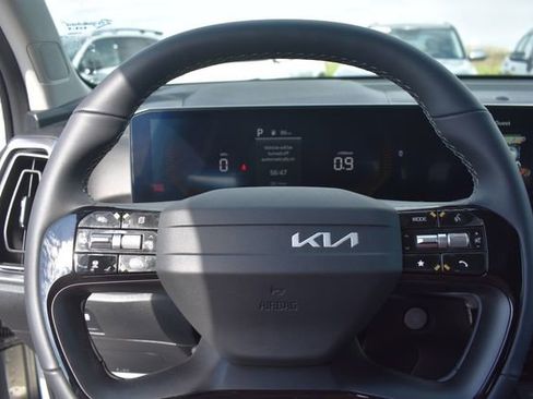 New 2026 Kia Sorento LX FWD image 24