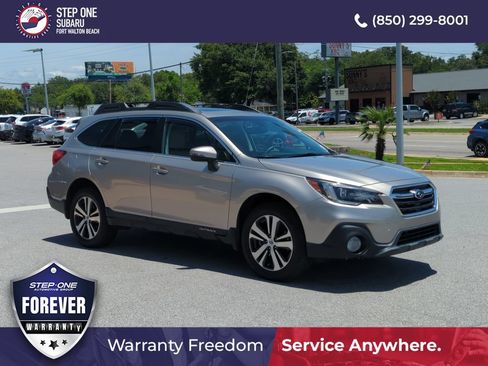 Used 2018 Subaru Outback 2.5i Limited AWD/4WD image 9