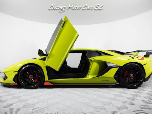 Used 2019 Lamborghini Aventador SVJ AWD/4WD image 26