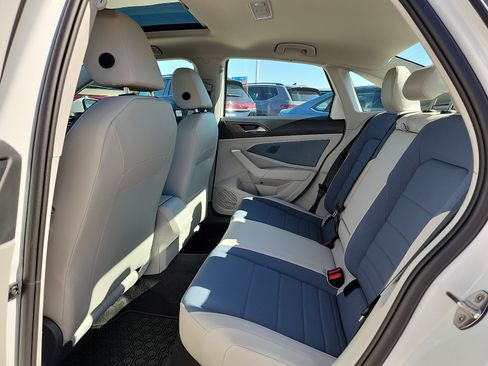 New 2026 Volkswagen Jetta SE FWD image 12