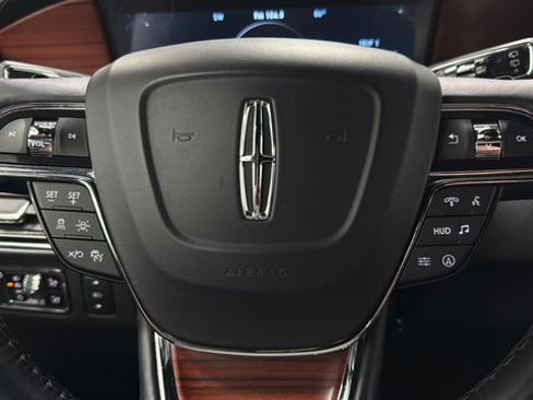 Used 2023 Lincoln Navigator L Reserve w/ Equipment Group 201A AWD/4WD image 16