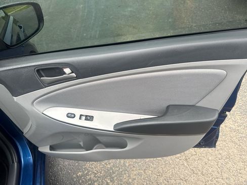 Used 2016 Hyundai Accent SE FWD image 8