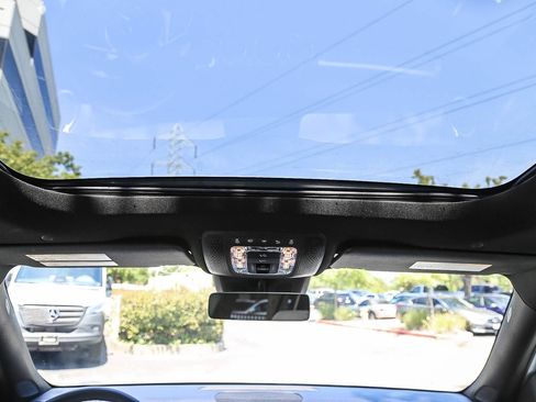 Used 2026 Mercedes-Benz GLB 250 image 14