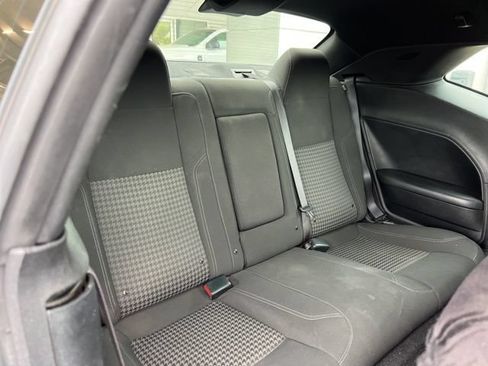 Used 2019 Dodge Challenger SXT AWD/4WD image 7