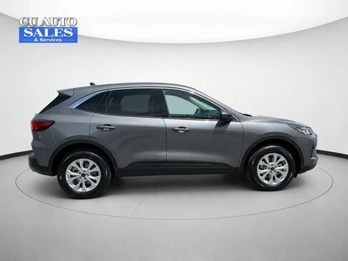 Used 2023 Ford Escape Active w/ Tech Pack #1 AWD/4WD image 4