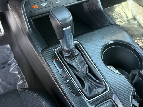 Used 2025 Honda Civic Sport image 25