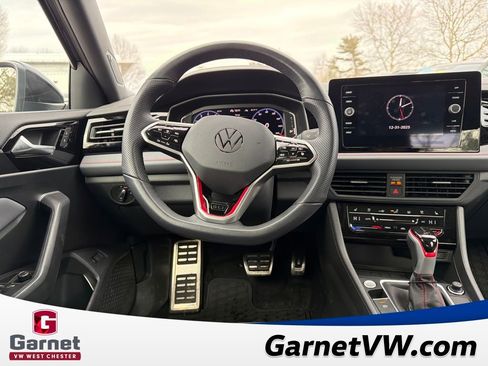 Used 2025 Volkswagen Jetta GLI Autobahn image 14