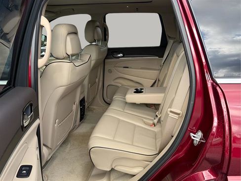 Used 2019 Jeep Grand Cherokee Overland image 22