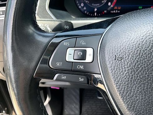 Used 2018 Volkswagen Tiguan SEL Premium AWD/4WD image 21