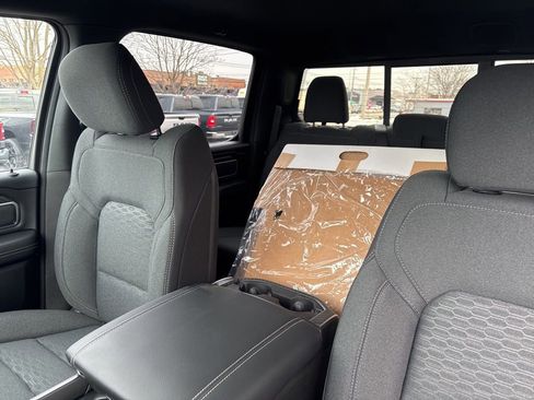 New 2026 RAM 1500 4x4 Crew Cab image 5