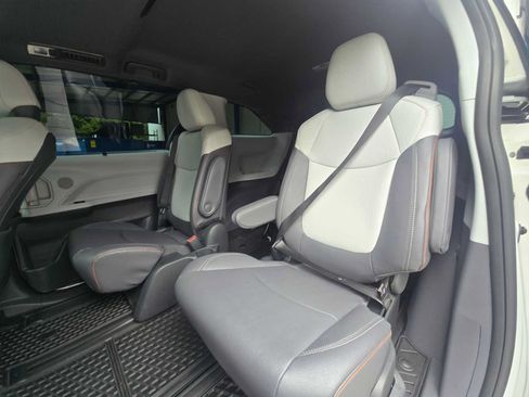 Used 2024 Toyota Sienna XSE AWD/4WD image 16