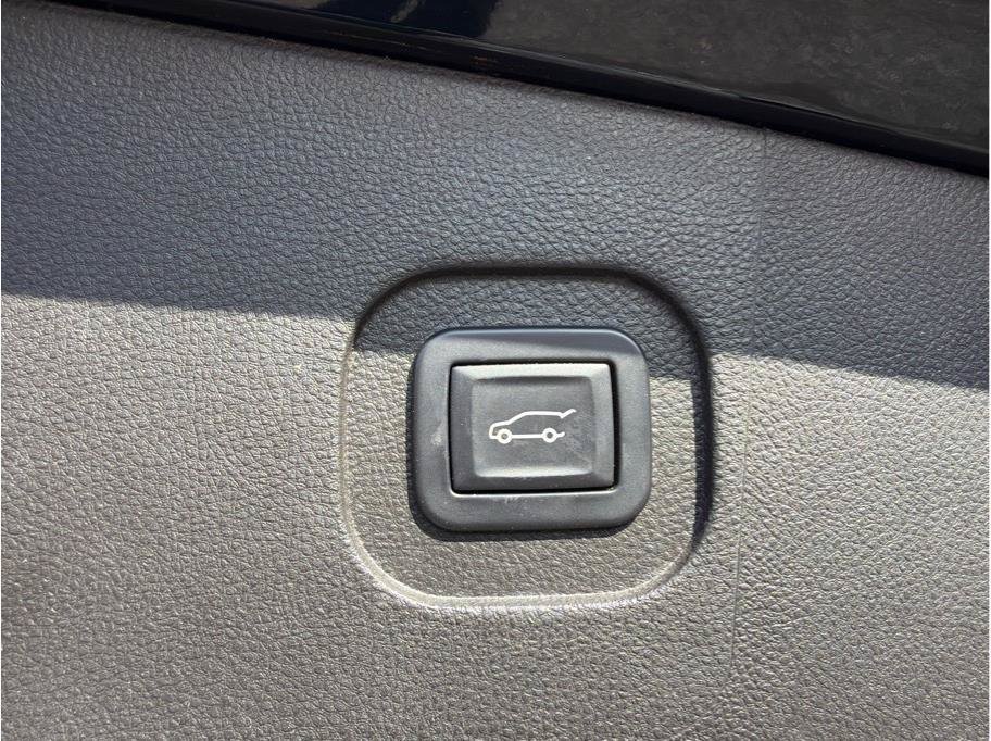 Used 2015 GMC Terrain SLT FWD image 8