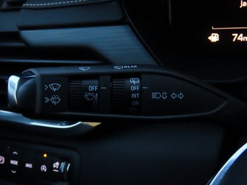 Used 2025 GMC Acadia Elevation w/ Elevation Premium Package image 34